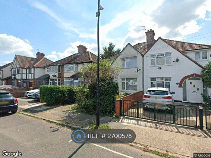 3 Bedroom Semi-Detached House To Rent In Heston, Hounslow Heston, TW5