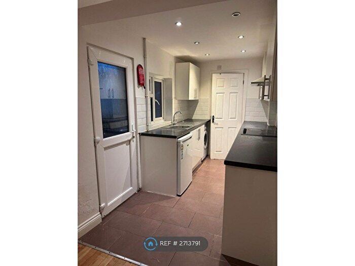 4 Bedroom Terraced House To Rent In Widden Street, Gloucester, GL1