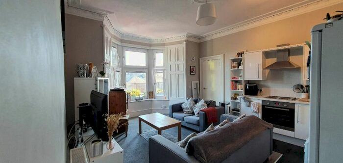 2 Bedroom Flat To Rent In Forfar Road, Stobswell, Dundee, DD4