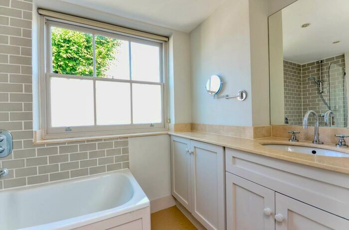 1 Bedroom Flat To Rent In Coleherne Road, Chelsea, London, SW10