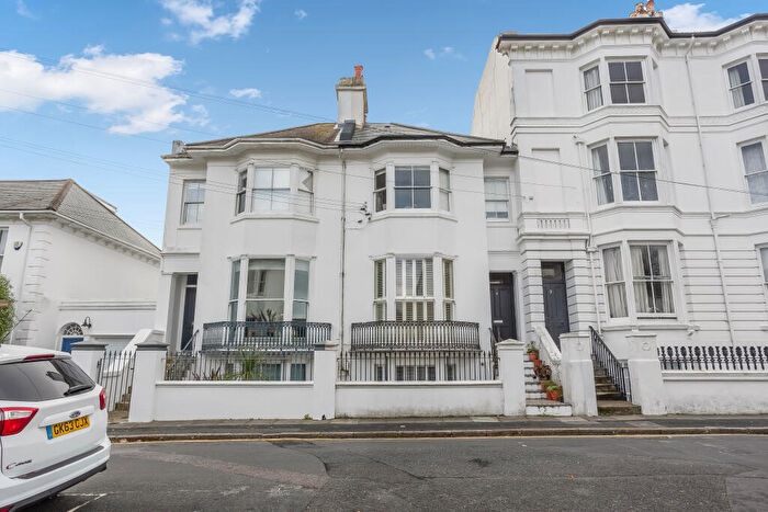 2 Bedroom Flat To Rent In Powis Grove, Brighton, BN1