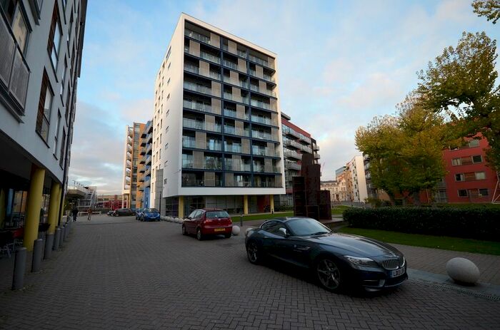 2 Bedroom Flat To Rent In Deals Gateway, London, SE13