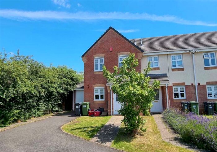 3 Bedroom End Of Terrace House To Rent In Priam Circus, Warwick, CV34