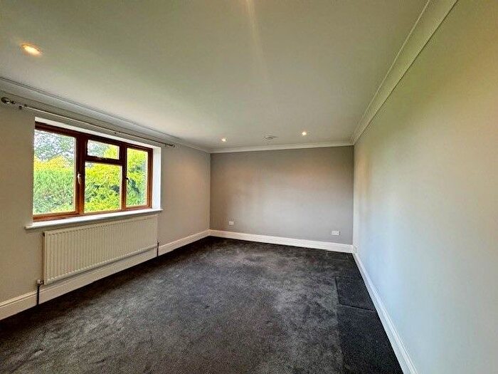 5 Bedroom Property To Rent In Ardnave Crescent, Southampton, SO16