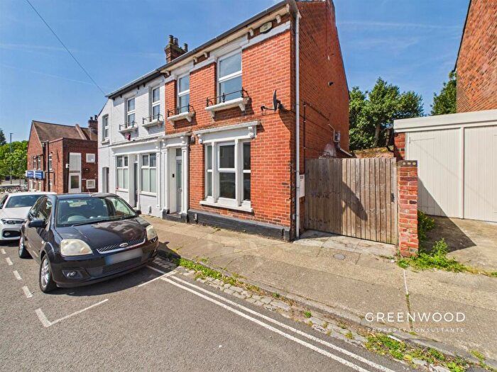 3 Bedroom Semi Detached House To Rent In Rawstorn Road, Colchester, CO3