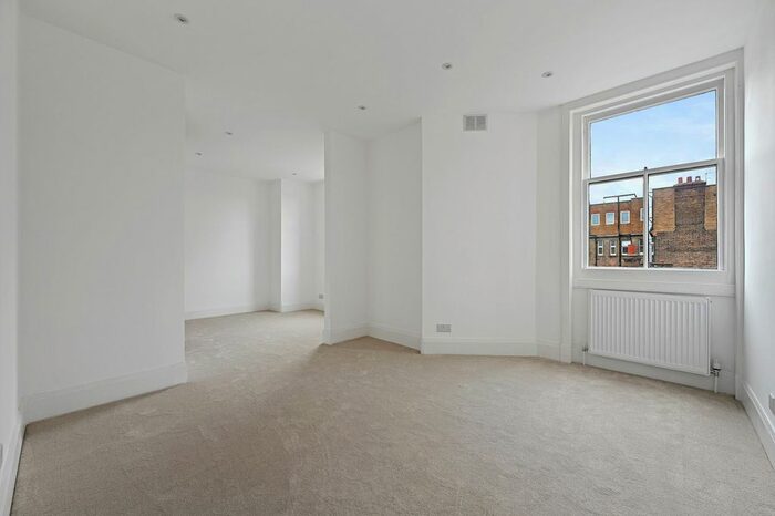 2 Bedroom Flat To Rent In Chiltern Street, Marylebone, London, W1U