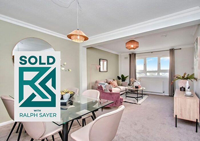 3 Bedroom Semi-Detached House For Sale In Hillside Road, The Poplar, Craigiehall Meadows, Craigiehall, Edinburgh, EH30