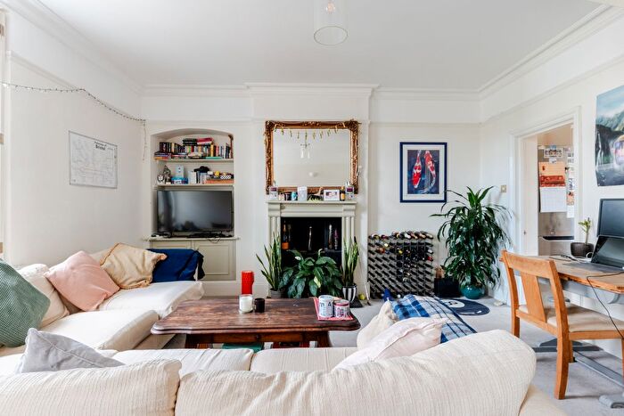 2 Bedroom Maisonette For Sale In Granby Hill, Clifton, Bristol, BS8