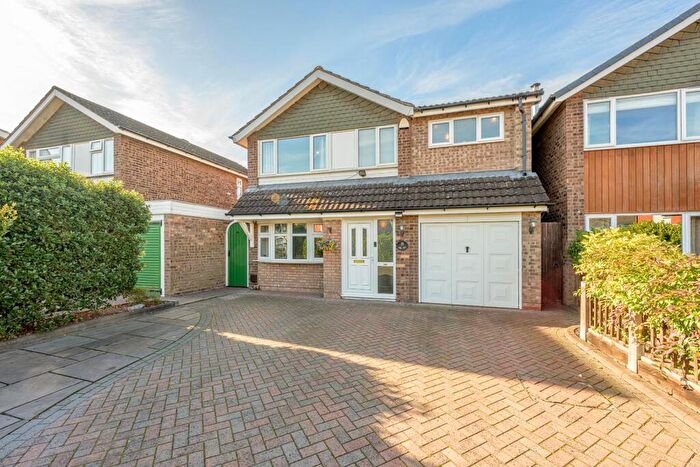 4 Bedroom Detached House For Sale In Lime Tree Walk, Stourport-On-Severn, DY13