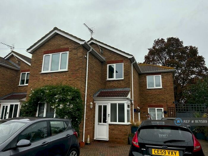 2 Bedroom Flat To Rent In Garlinge, Margate, CT9