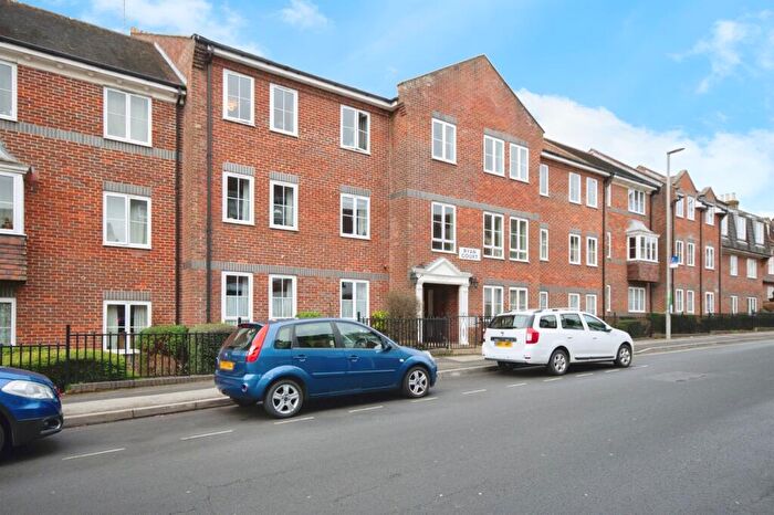 1 Bedroom Apartment For Sale In White Cliff Mill Street, Blandford Forum, DT11
