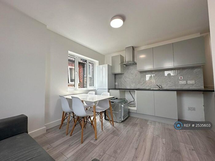 1 Bedroom Flat To Rent In Golders Way, London, NW11