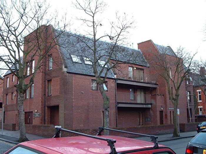 2 Bedroom Apartment To Rent In Grosvenor House, Warwick Square, CA1