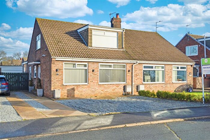 3 Bedroom Semi Detached Bungalow For Sale In St. Philips Road, Keyingham, Hull, HU12