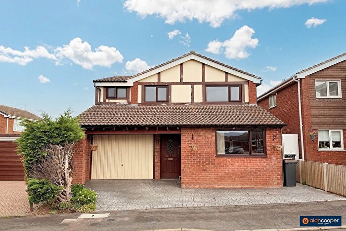 4 Bedroom Detached House For Sale In Skelwith Rise, St Nicolas Park, Nuneaton, CV11