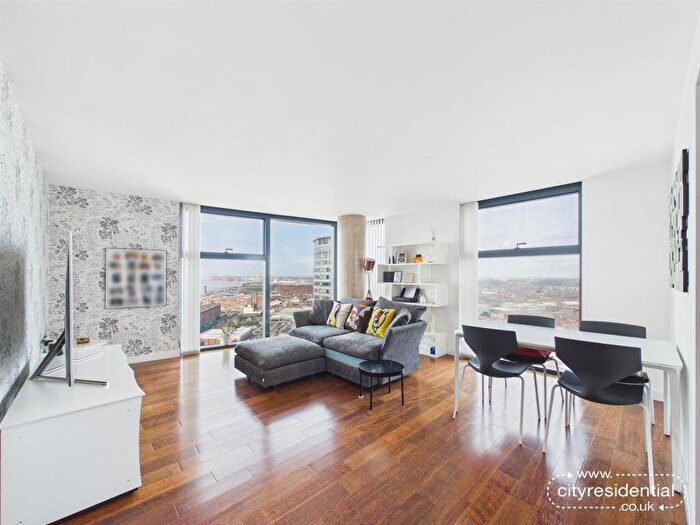 2 Bedroom Apartment For Sale In West Tower, Liverpool, L3