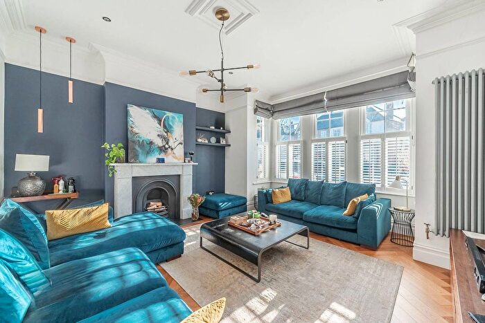 5 Bedroom Semi Detached House To Rent In Cunningham Park, Harrow, HA1