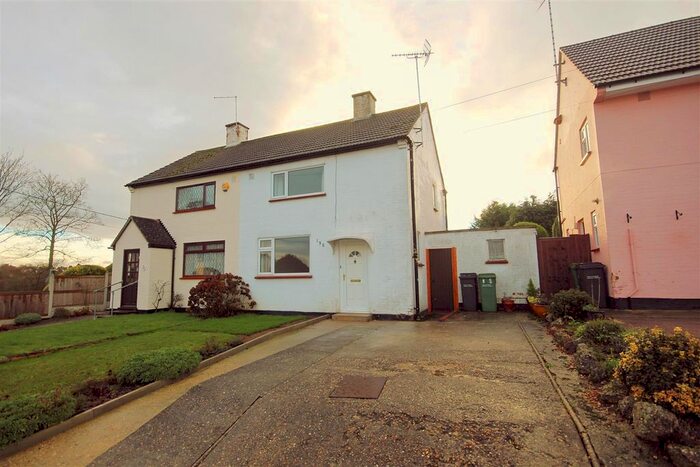 2 Bedroom Semi-Detached House To Rent In Boleyns Avenue, Braintree, CM7