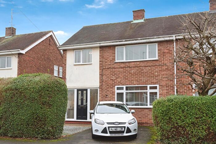 3 Bedroom Semi-Detached House For Sale In Manor Way, Anlaby, Hull, HU10