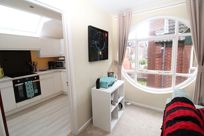 2 Bedroom Flat For Sale In Chichester Gardens, Belfast, BT15
