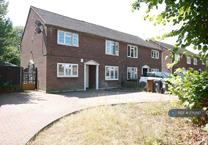 2 Bedroom Maisonette To Rent In Station Road, Cuffley, Potters Bar, EN6
