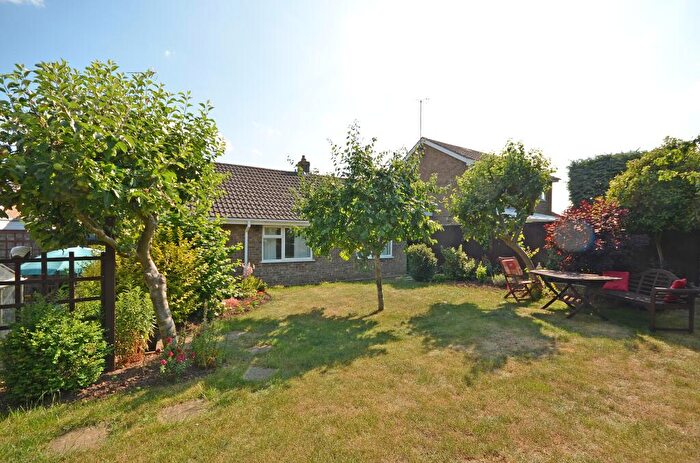 2 Bedroom Detached Bungalow For Sale In Back Lane, Ringstead, NN14