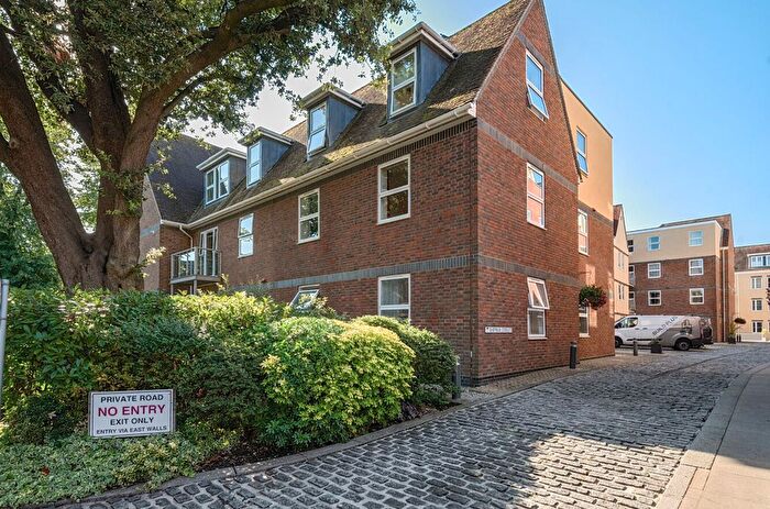 1 Bedroom Flat For Sale In Shippam Street, Chichester, PO19