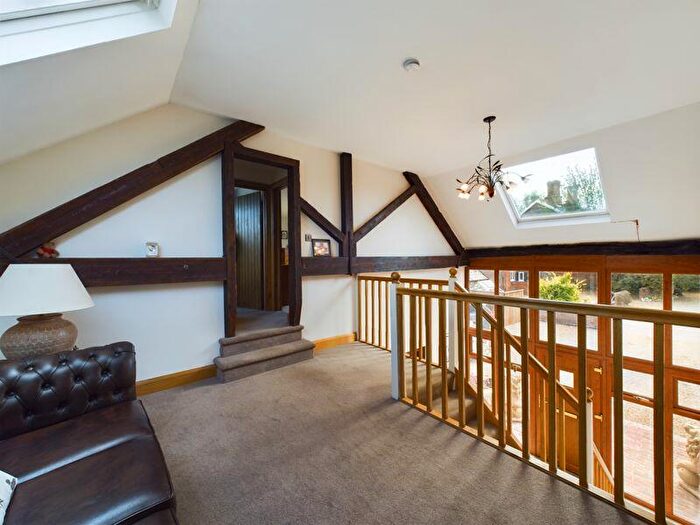 6 Bedroom Country House For Sale In Thetford Road, Fakenham Magna, IP24