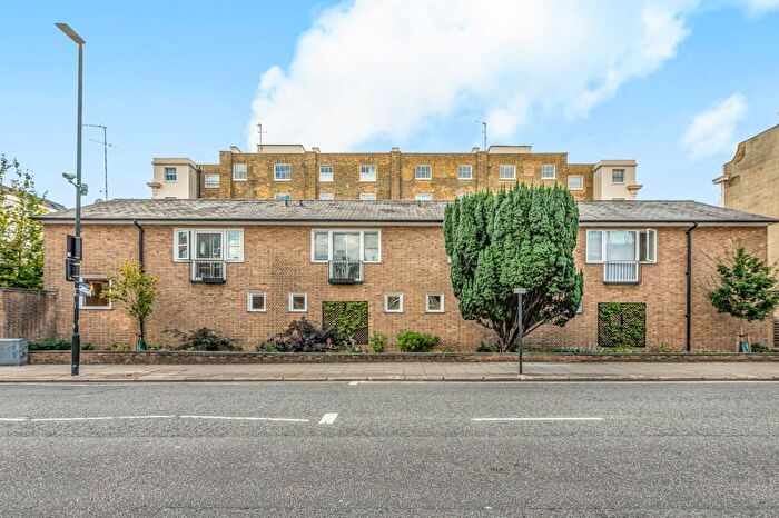 Flat To Rent In Cumberland Terrace Mews, Regent's Park, London, NW1