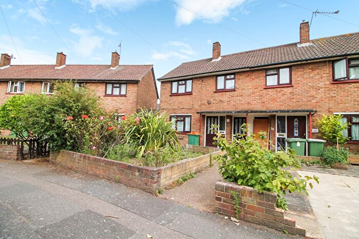 3 Bedroom End Of Terrace House To Rent In South Molton Road, London, E16