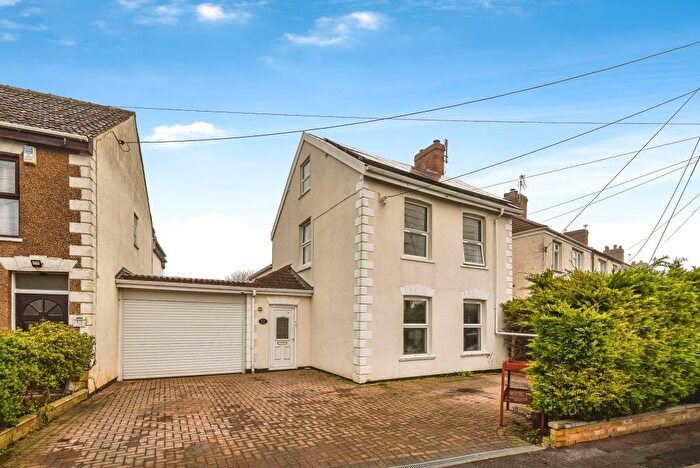 4 Bedroom Detached House For Sale In Alstone Road, Highbridge, TA9