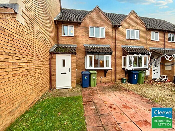 3 Bedroom Terraced House To Rent In Lavender Mews, Bishops Cleeve, GL52