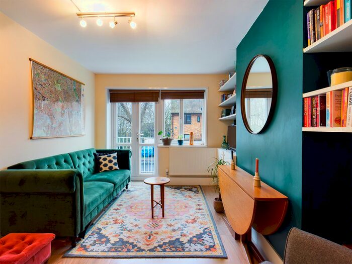 1 Bedroom Flat To Rent In Monclar Road, London SE5