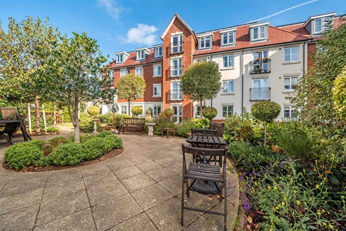 1 Bedroom Retirement Property For Sale In Keyes Lodge, Dartford, Kent, DA1