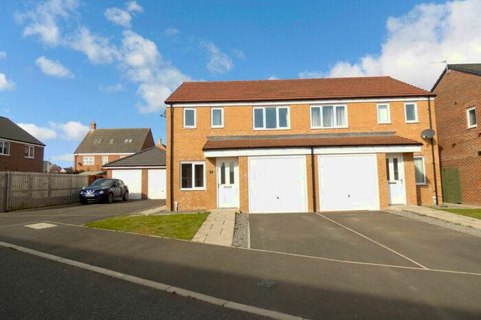 3 Bedroom Semi-Detached House To Rent In Swinley Crescent, Ashington, Ashington, Northumberland, NE63