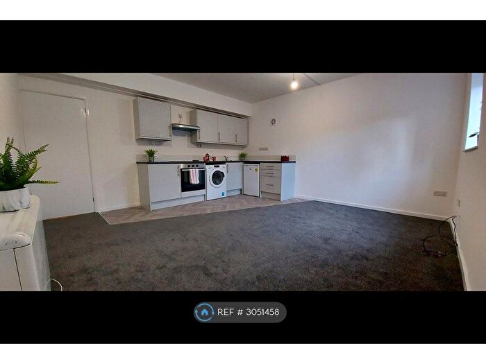 1 Bedroom Flat To Rent In Kingston Court Shopping Arcade, Cannock, WS11