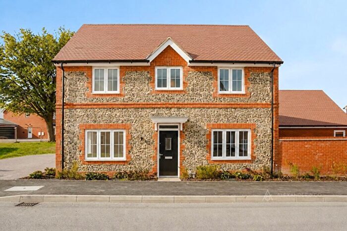 3 Bedroom Detached House To Rent In Stubbings Close, Tring, Hertfordshire, HP23