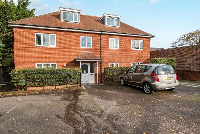 1 Bedroom Flat For Sale In Vernon Close, Servalan Court, KT19
