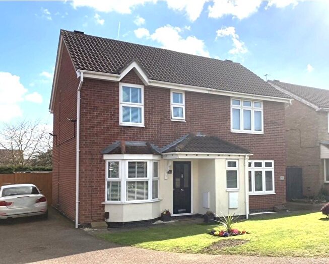 2 Bedroom Semi-Detached House To Rent In Ennerdale Close, PE29