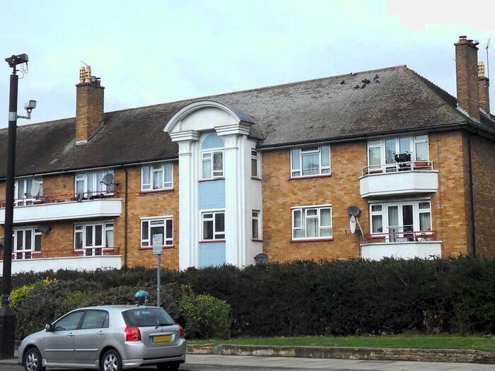 3 Bedroom Flat To Rent In Kingsbury Road, Kingsbury, NW9