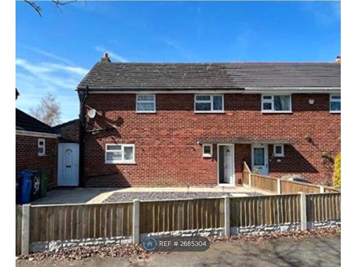 4 Bedroom Semi-Detached House To Rent In Phillips Drive, Great Sankey, Warrington, WA5