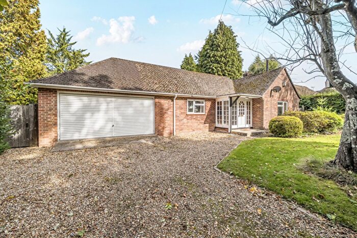 3 Bedroom Bungalow For Sale In Aldworth Road, Upper Basildon, Reading, Berkshire, RG8