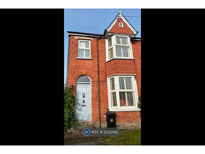 3 Bedroom Terraced House To Rent In Alexandra Terrace, Launceston, PL15