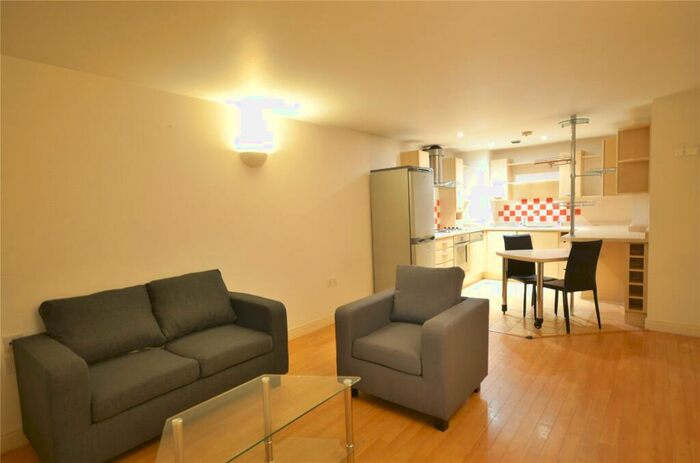 1 Bedroom Apartment To Rent In , Whitworth St West, Manchester City Centre, Manchester, M1