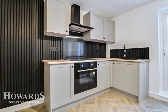 3 Bedroom Terraced House For Sale In St Peters Road, Great Yarmouth, NR30