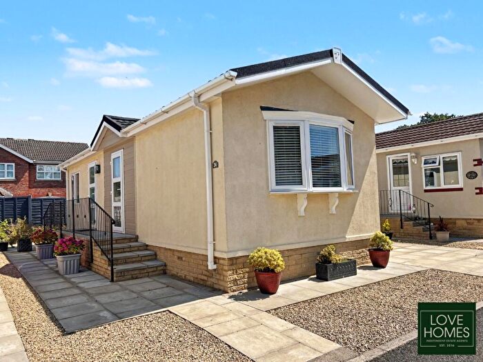 1 Bedroom Park Home For Sale In Lodge Park, Catterall | Bed Park Home | Residential Licence, PR3
