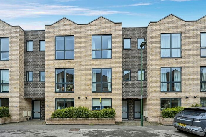 4 Bedroom House To Rent In Navigation Street, Nottingham, NG2