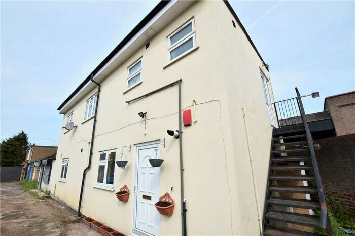 1 Bedroom Maisonette To Rent In High Road, Chadwell Heath, Romford, RM6