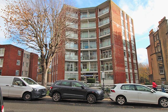 1 Bedroom Flat For Sale In The Drive, Hove, BN3