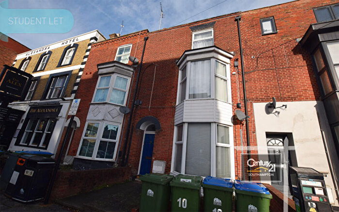 6 Bedroom Town House To Rent In |Ref: |, Bellevue Road, Southampton, SO15